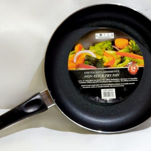 NON-STICK FRYING PAN